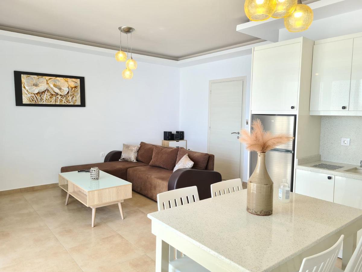 Bella Mare Luxury Apartments Kalamaki  Exterior photo
