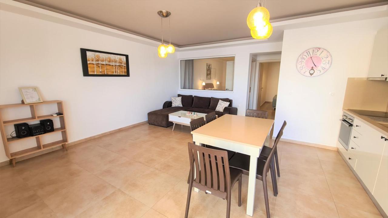 Bella Mare Luxury Apartments Kalamaki  Exterior photo