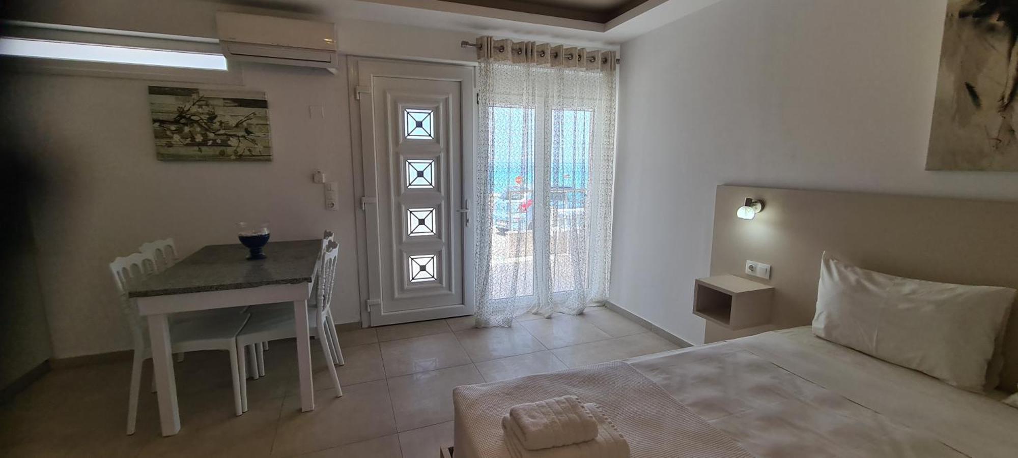 Bella Mare Luxury Apartments Kalamaki  Exterior photo