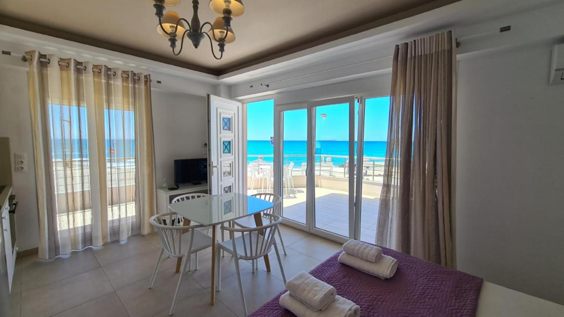 Bella Mare Luxury Apartments Kalamaki  Exterior photo