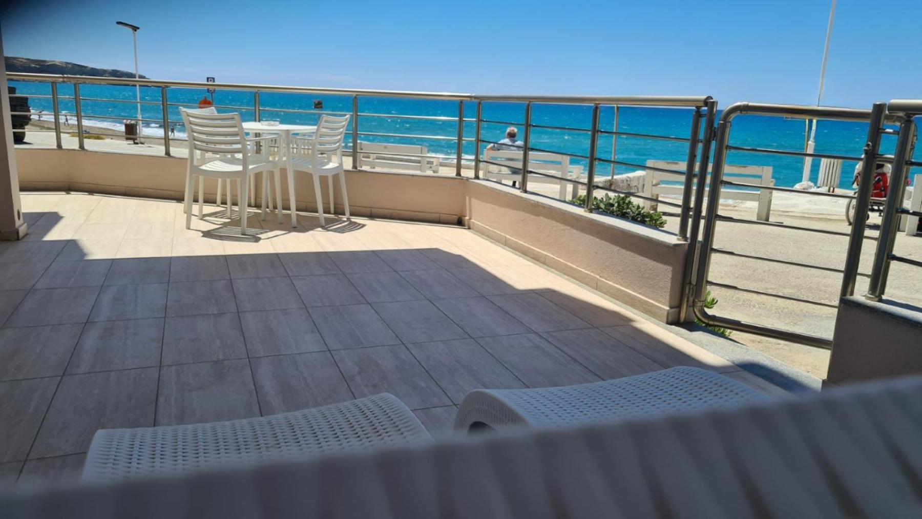 Bella Mare Luxury Apartments Kalamaki  Exterior photo