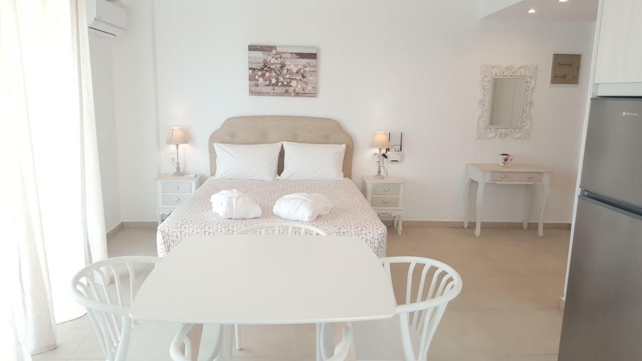 Bella Mare Luxury Apartments Kalamaki  Exterior photo